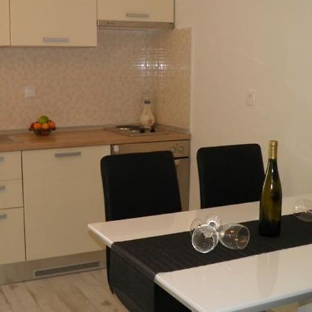 פודסטראנה Apartment Leptir חדר תמונה