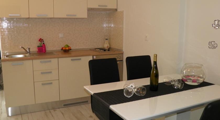 פודסטראנה Apartment Leptir חדר תמונה